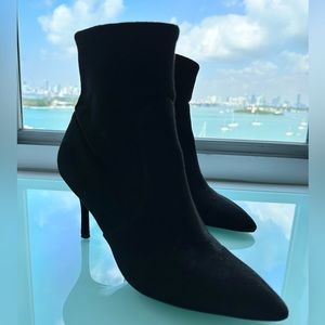 NWOT Nine West Black Suede Pump Booties (Size 8.5, Medium Width)!